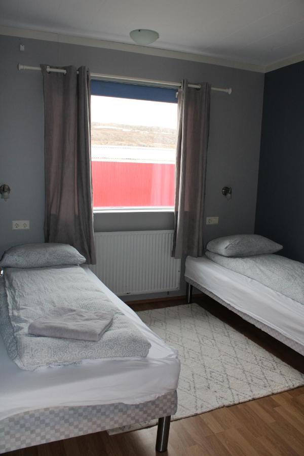 Stori-Bakki Guesthouse-With Hot Tub Egilsstadir Exterior photo